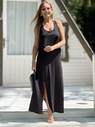 Arka Çapraz Detay Siyah Tasarım Elbise